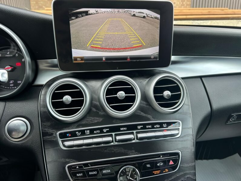 
								2016 Mercedes C300 AMG 4Matic Sedan full									