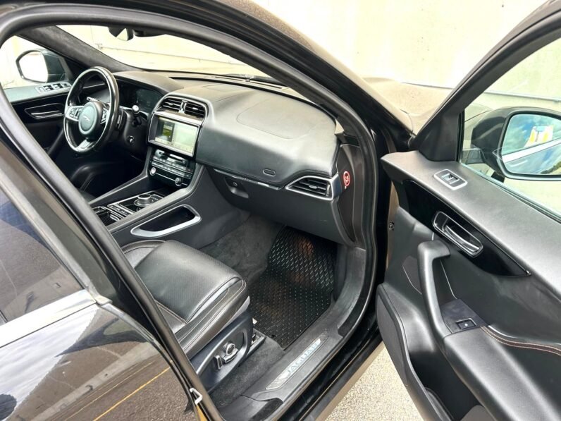 
								2019 Jaguar F-Pace Prestige Diesel AWD SUV full									
