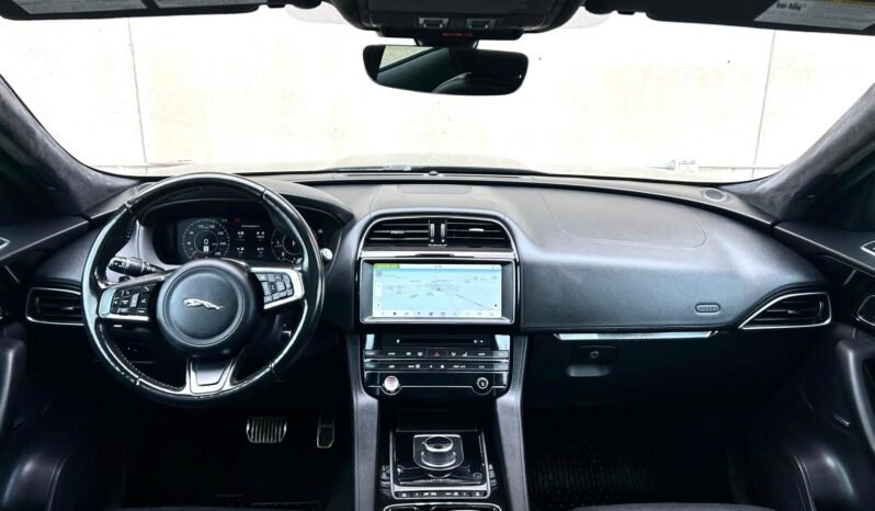 
								2019 Jaguar F-Pace Prestige Diesel AWD SUV full									