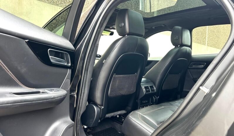 
								2019 Jaguar F-Pace Prestige Diesel AWD SUV full									