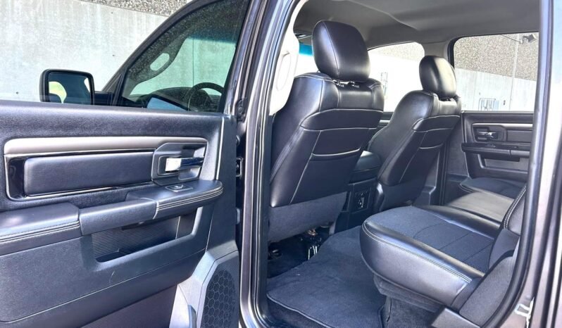 
								2016 Dodge Ram 1500 Sport Crewcab 4×4 Pickup Truck full									