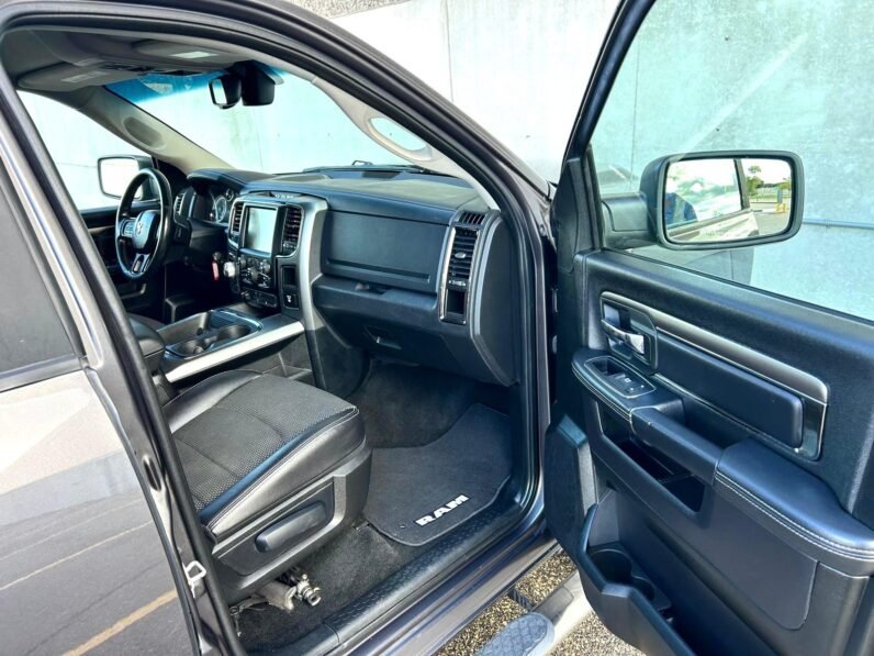 
								2016 Dodge Ram 1500 Sport Crewcab 4×4 Pickup Truck full									