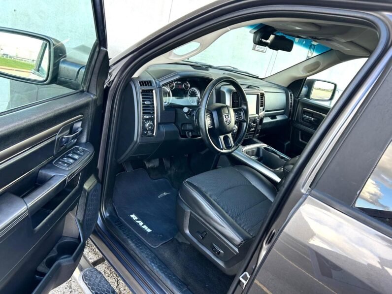 
								2016 Dodge Ram 1500 Sport Crewcab 4×4 Pickup Truck full									