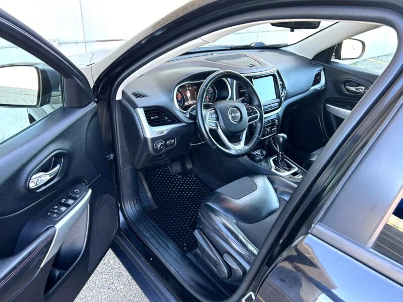 
								2017 Jeep Cherokee TrailHawk 4×4 SUV full									