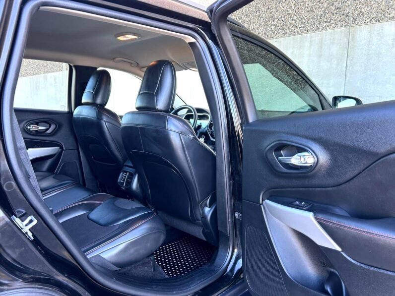 
								2017 Jeep Cherokee TrailHawk 4×4 SUV full									