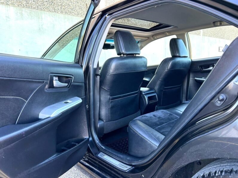 
								2013 Toyota Camry SE Sedan full									