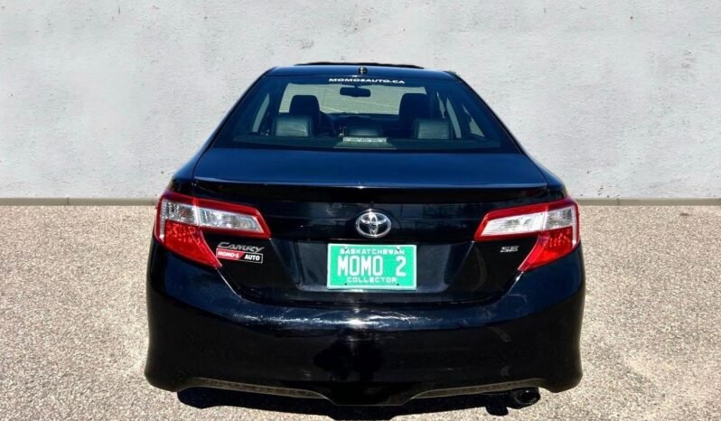 
								2013 Toyota Camry SE Sedan full									