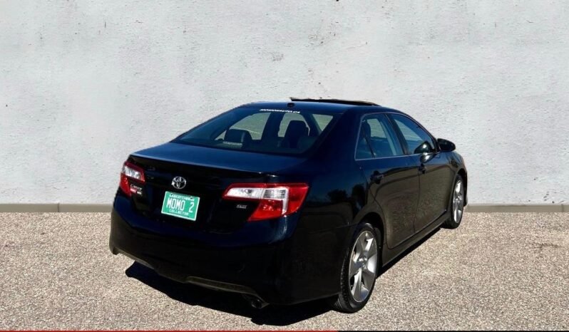 
								2013 Toyota Camry SE Sedan full									
