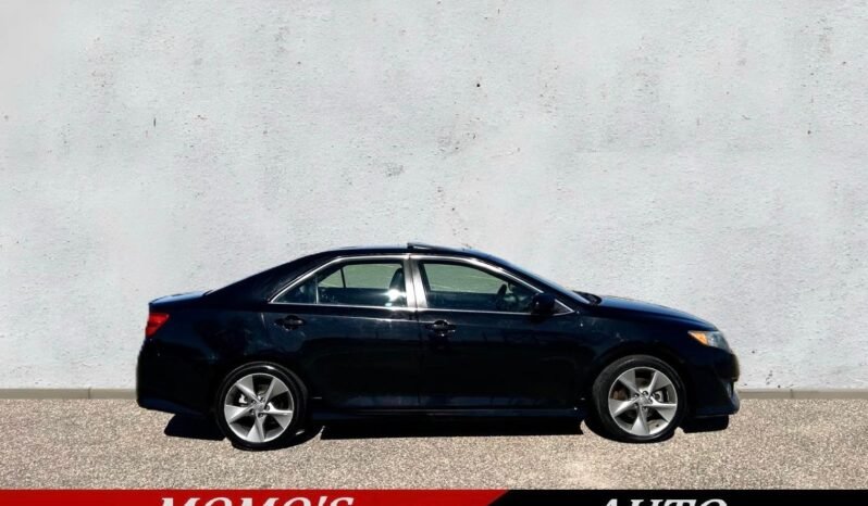 
								2013 Toyota Camry SE Sedan full									