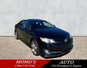 2013 Toyota Camry SE Sedan