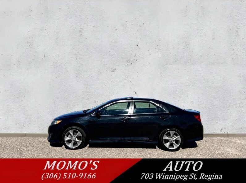 
								2013 Toyota Camry SE Sedan full									