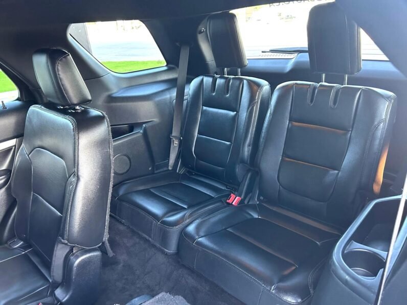 
								2016 Ford Explorer AWD SUV full									