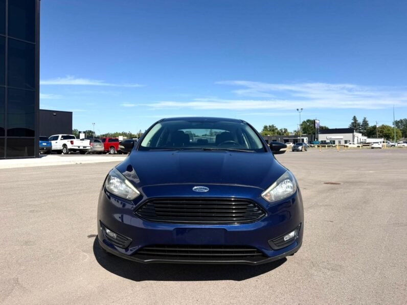 
								2016 Ford Focus SE Sedan full									