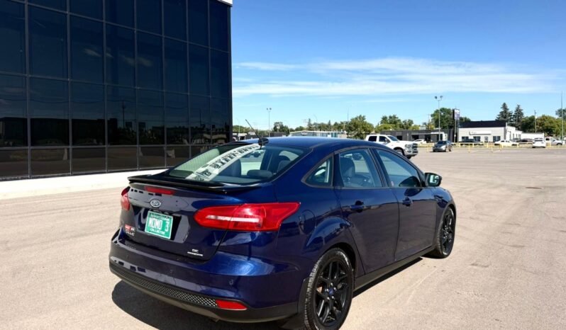 
								2016 Ford Focus SE Sedan full									