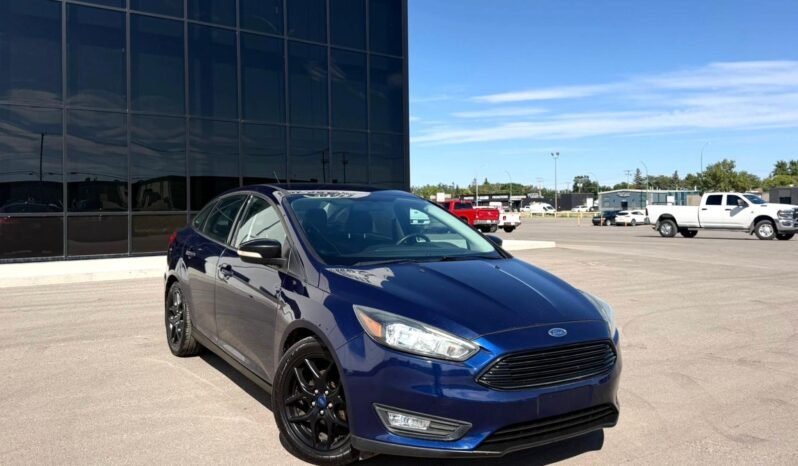 
								2016 Ford Focus SE Sedan full									