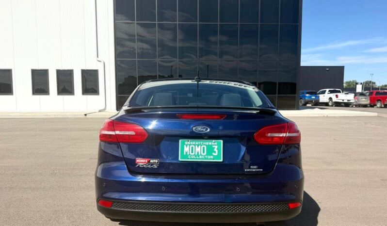 
								2016 Ford Focus SE Sedan full									