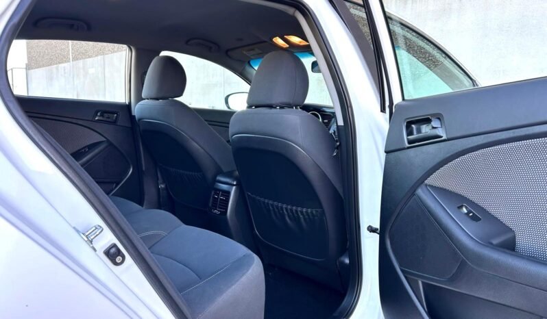 
								2013 Kia Optima LX Sedan full									