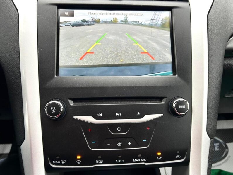 
								2015 Ford Fusion SE AWD Sedan full									