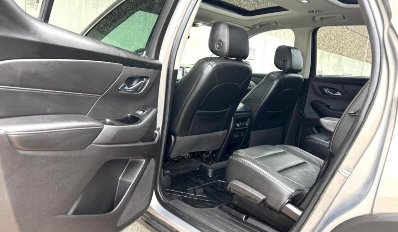 
								2019 Chevrolet Traverse LT AWD SUV full									
