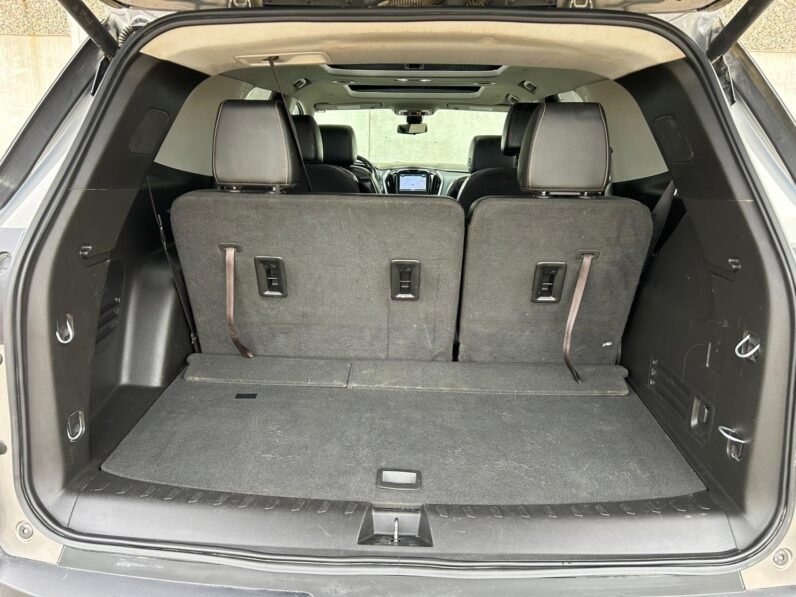 
								2019 Chevrolet Traverse LT AWD SUV full									