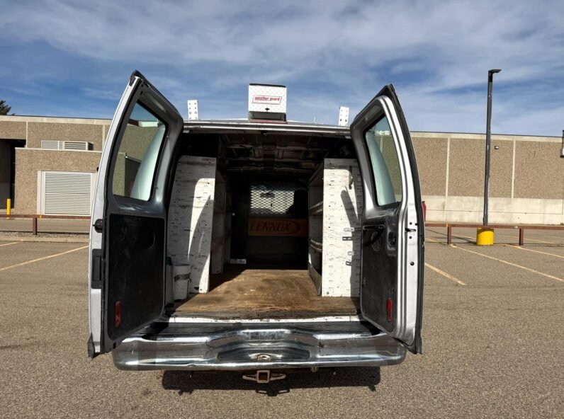 
								2013 Ford Econoline 250 Cargo Van full									
