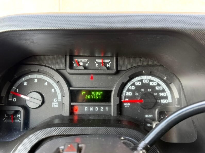 
								2013 Ford Econoline 250 Cargo Van full									