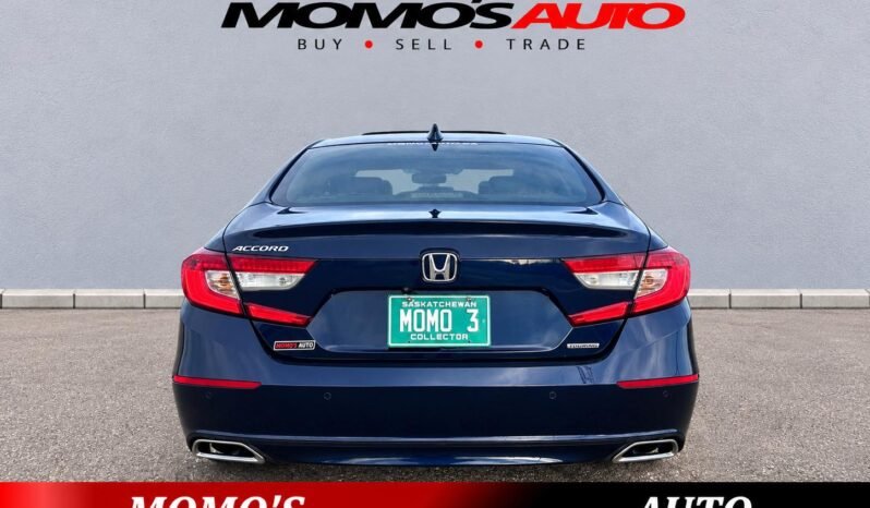 
								2018 Honda Accord Touring Sedan full									