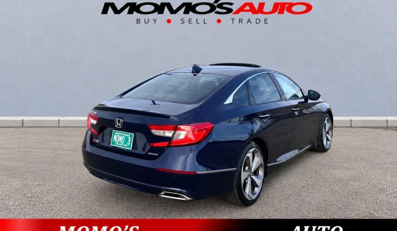 
								2018 Honda Accord Touring Sedan full									