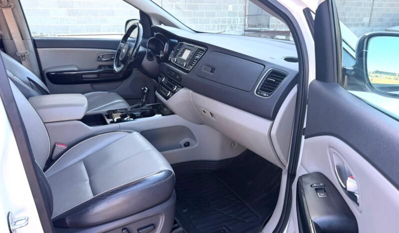 
								2016 Kia Sedona SX Van full									