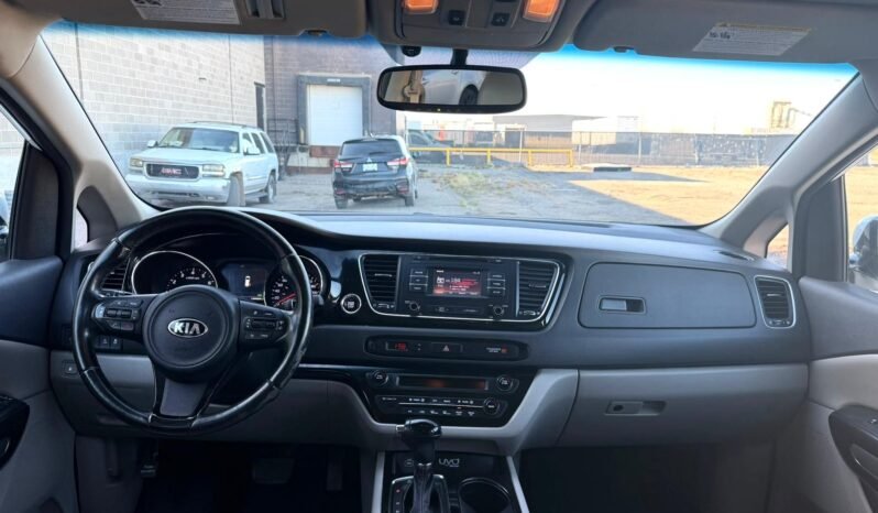 
								2016 Kia Sedona SX Van full									