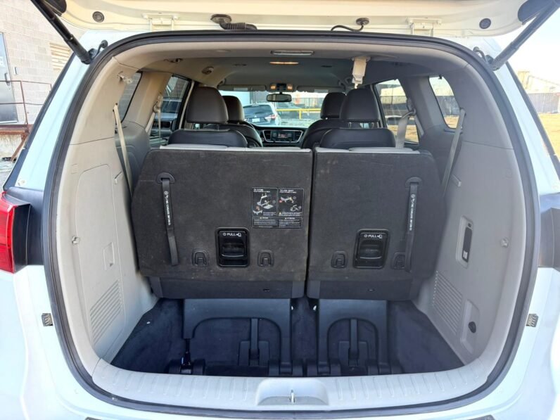 
								2016 Kia Sedona SX Van full									