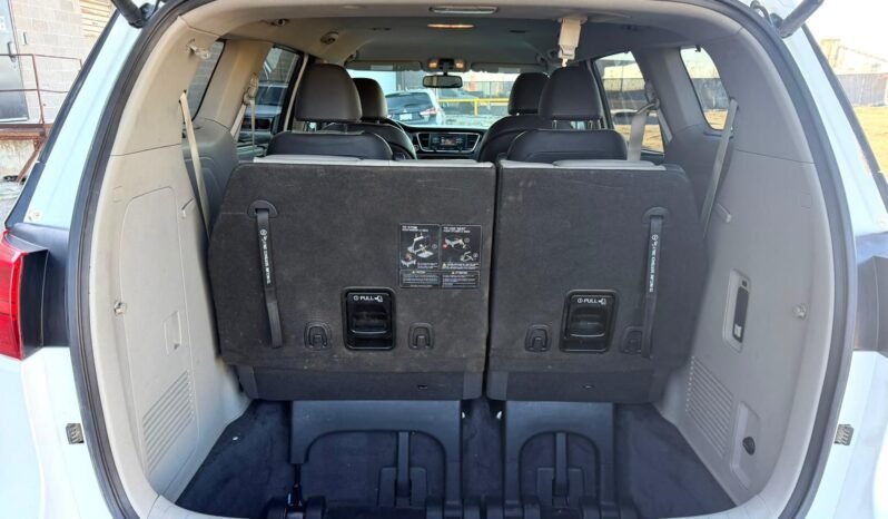 
								2016 Kia Sedona SX Van full									