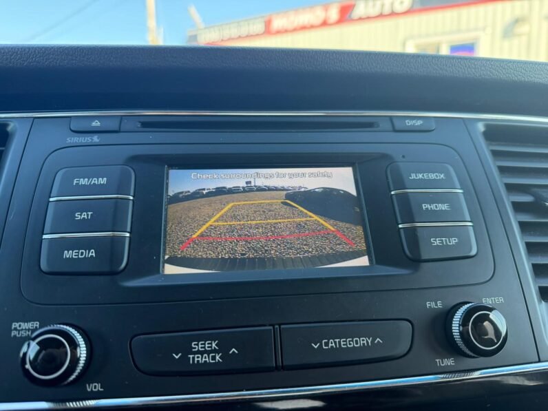 
								2016 Kia Sedona SX Van full									