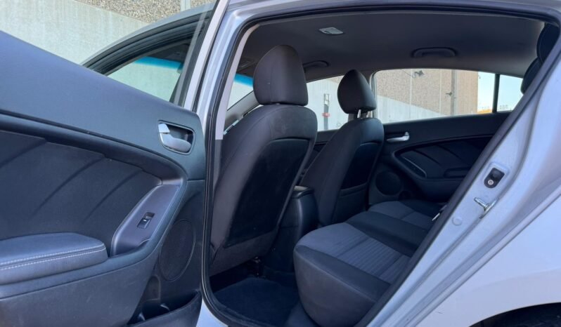 
								2018 Kia Forte LX Sedan full									