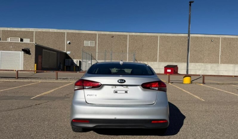 
								2018 Kia Forte LX Sedan full									