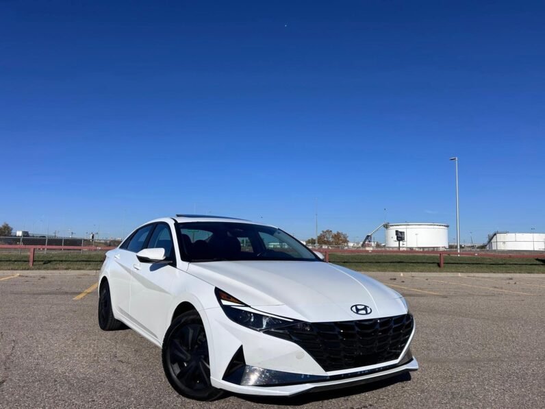 
								2022 Hyundai Elantra Hybrid Limited Sedan full									