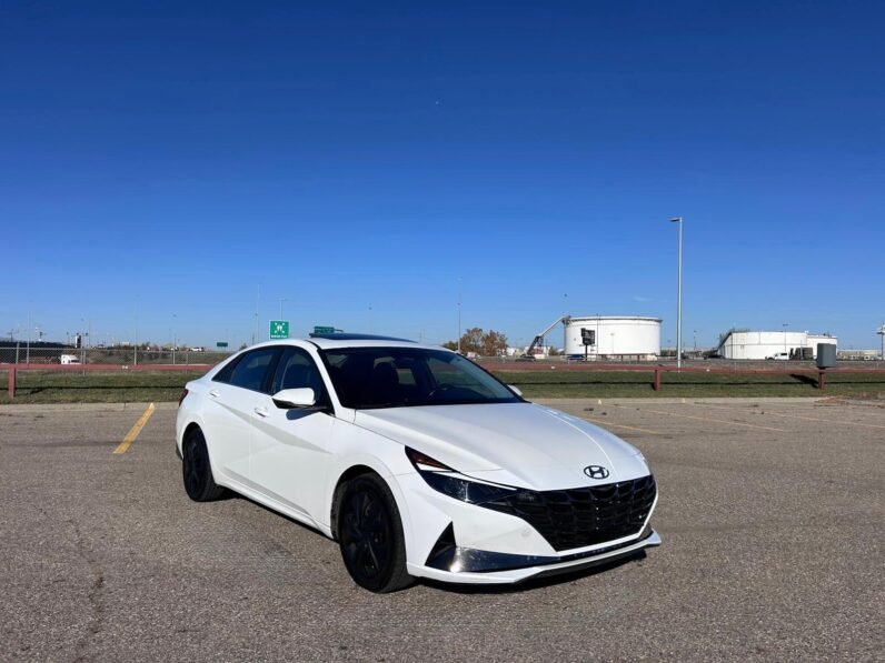 
								2022 Hyundai Elantra Hybrid Limited Sedan full									