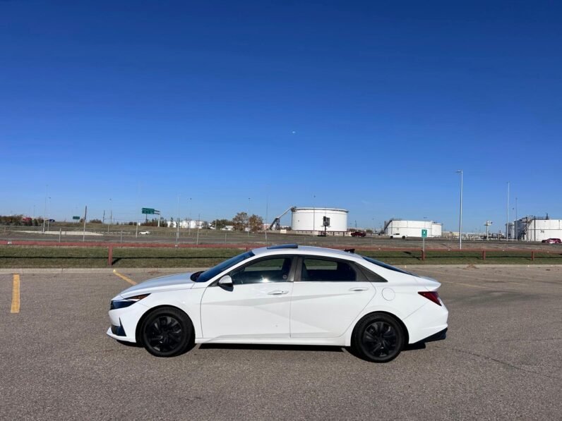 
								2022 Hyundai Elantra Hybrid Limited Sedan full									