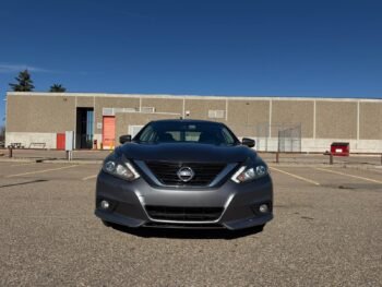 2017 Nissan Altima SL Sedan.