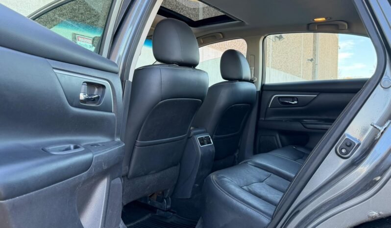 
								2017 Nissan Altima SL Sedan. full									