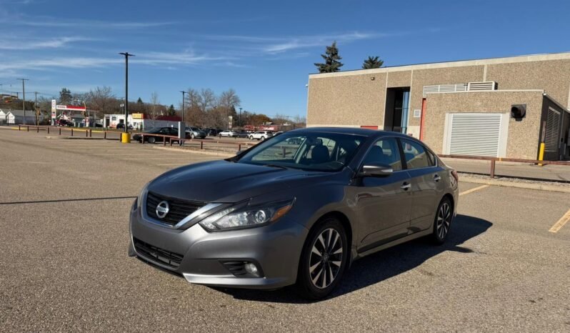 
								2017 Nissan Altima SL Sedan. full									