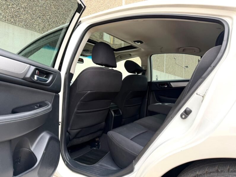 
								2015 Subaru Legacy AWD Sedan full									